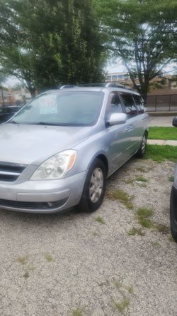 2007 Hyundai Entourage