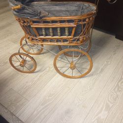 Antique Vintage Baby Doll Carriage. 