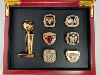 Chicago Bulls Championship Ring Set