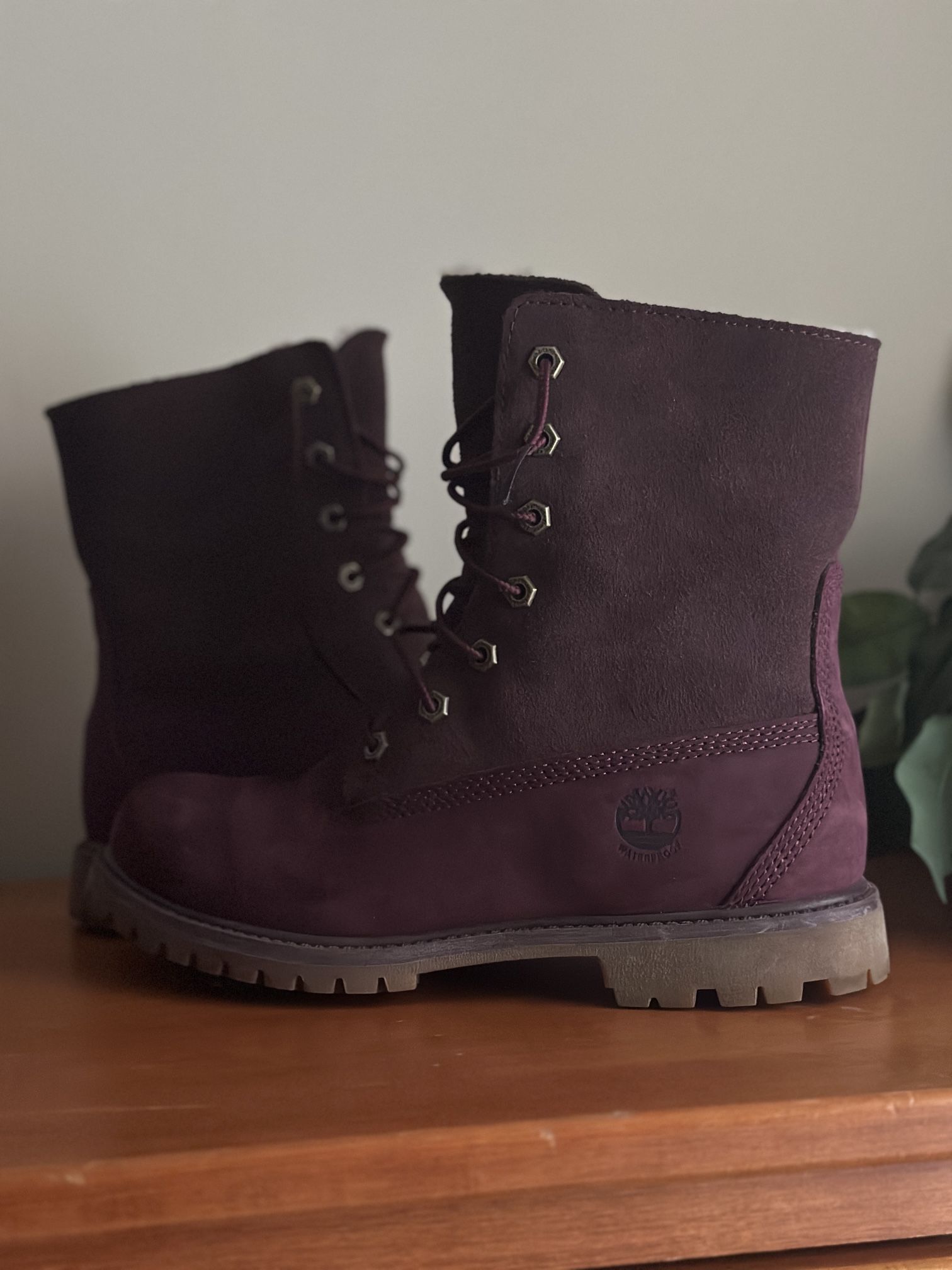 Timberland Woman’s Suede Leather Purple Work boots 