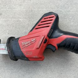 Milwaukee M12 HACKZALL  SAW
