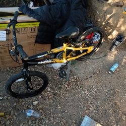 Kent 18" Boys BMX Bike