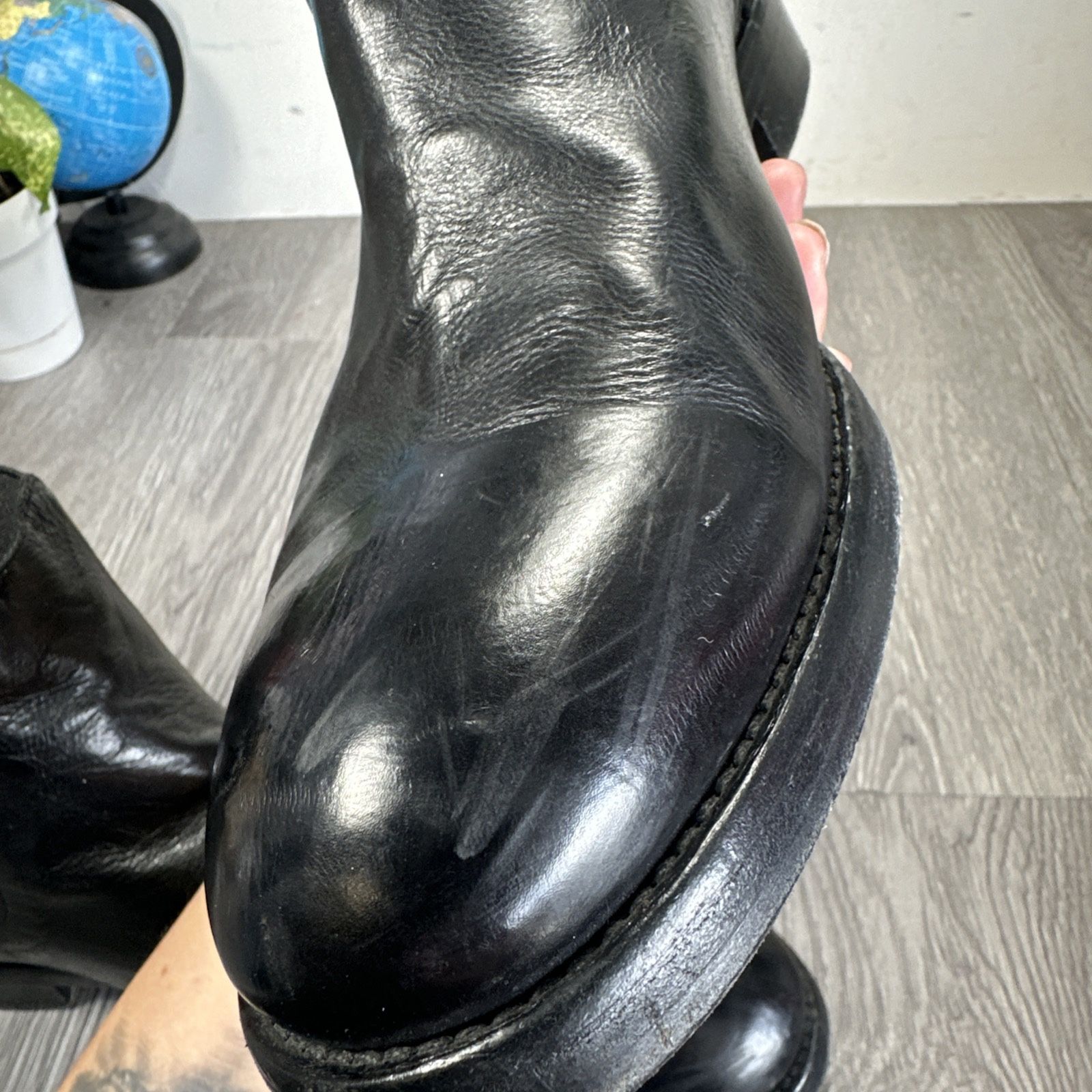 Frye made in Italy shoes 10.5 Frye Chelsea Boots Men 10.5 Black Leather Ankle Pull On  main image 3