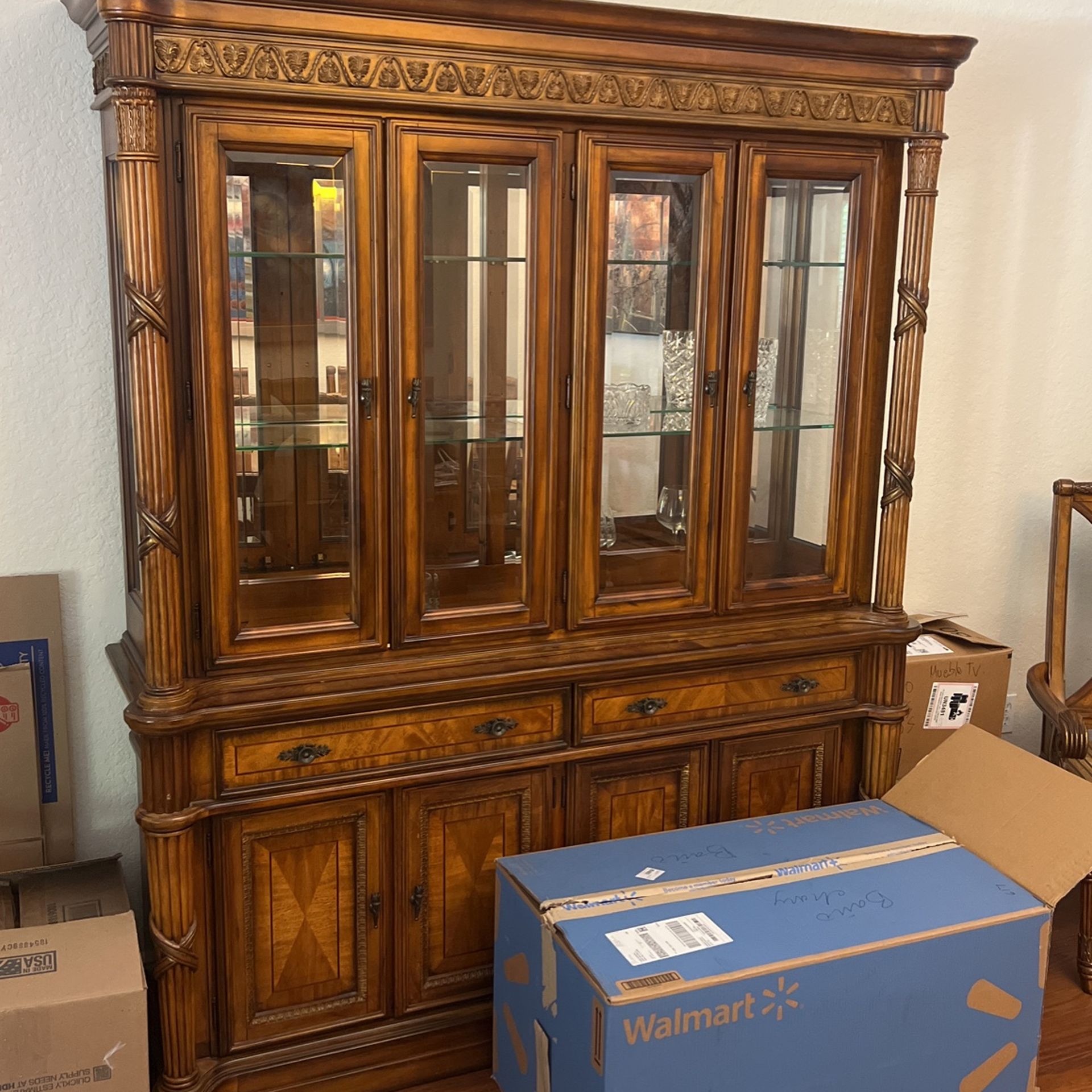 Жас жігіттермен ескі қызметшілердің порносы