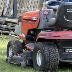Tractor 370 Hours.       