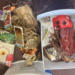 Arts And Crafts Supplies 