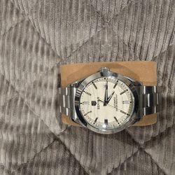 Mens used quartz  watches sold by each