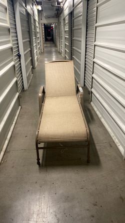 Patio lounge chairs