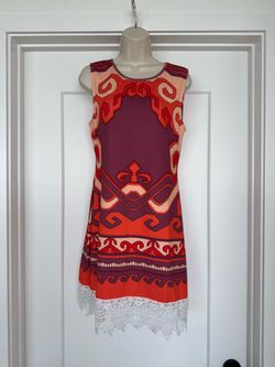 NWOT!  Women’s Large Sleeveless Shift Dress, Baroque Print, White Lace Hem