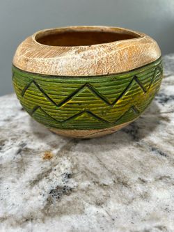 Vintage Southwestern Style Paper Mache Bowl / Pot.  Signed by artist.
