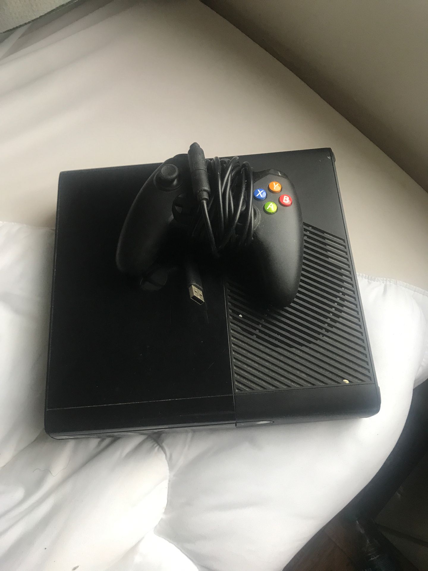 Xbox 360 E w/ wired controller