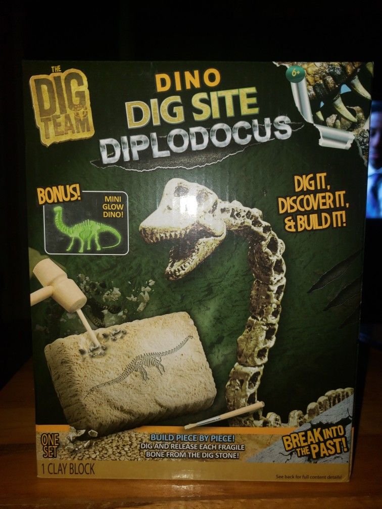 NEW DINOSAUR DIG SITE. DIG FOR BONE, DISVOVER IT, THEN BUILD IT