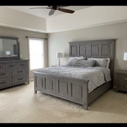 KING SIZE BEDROOM SET 