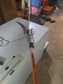 Fiskars Pole Saw / Tree Pruner – Works Great – Priced to Move