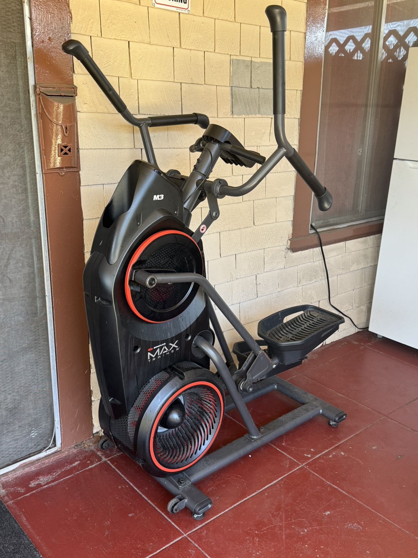 Compact Cardio Elliptical Stepper – Bowflex Max Trainer M3