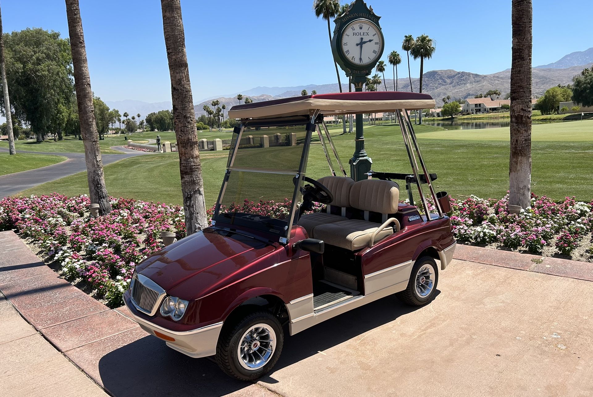 Golf And Country By Western ELEGANTE Golf Cart.