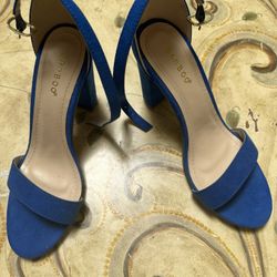 Bamboo Blue Suede Block Heel Sandals – Size 8 – 4 Inch Heels
