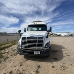 2019 Freightliner Cascadia Automatic