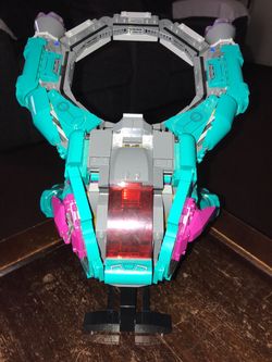 LEGO 76255: The New Guardians’ Ship