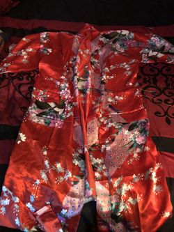 Medium/large red kimono robe