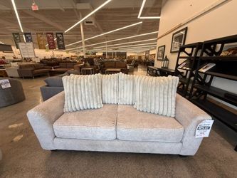 Broadway Loveseat