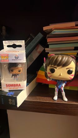 2 Overwatch Funko Pops. (Sombra & https://offerup.com/redirect/?o=RC5WYQ==.)