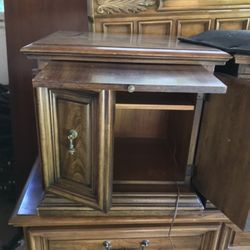 Henredon Mirror, Dresser One End Table 