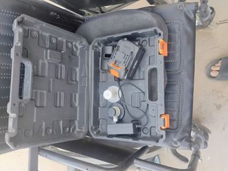 Portable 2 in 1 vacuum and blower