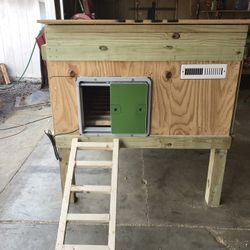 CHICKEN COOP 