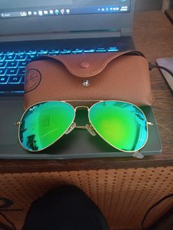 Brand New Raybans Aviator Sunglasses With Full Casing Unopened Casing