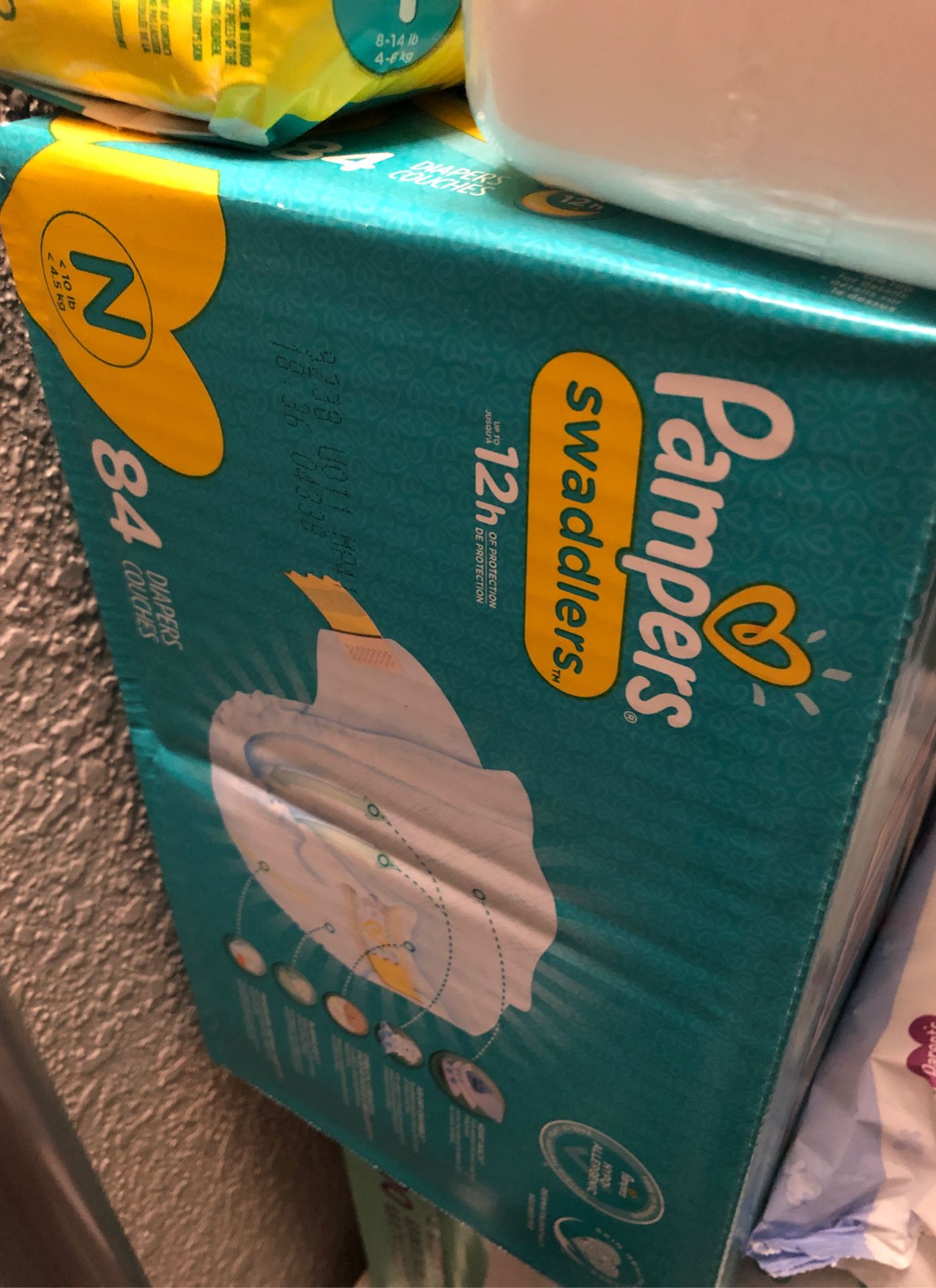 Parent choice /Pampers newborn diapers