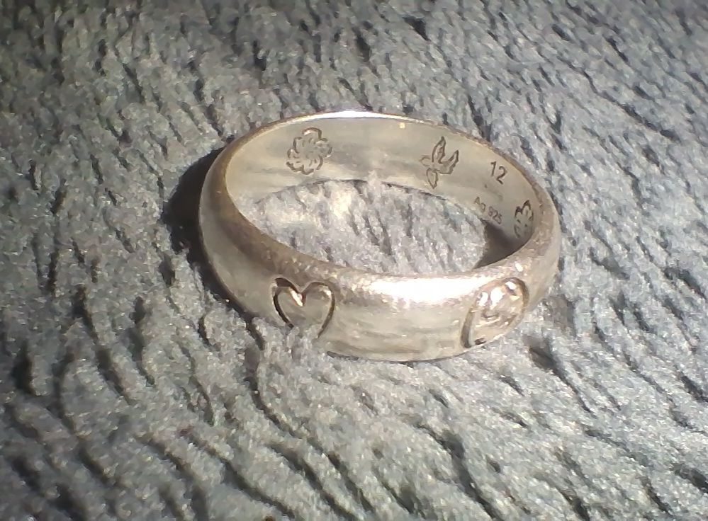 Gucci "Blind for love" size 6