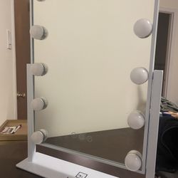 Vanity Mirror  with lights  (12 Bulbs)