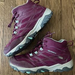 KIDS MERRELL HIKING BOOTS