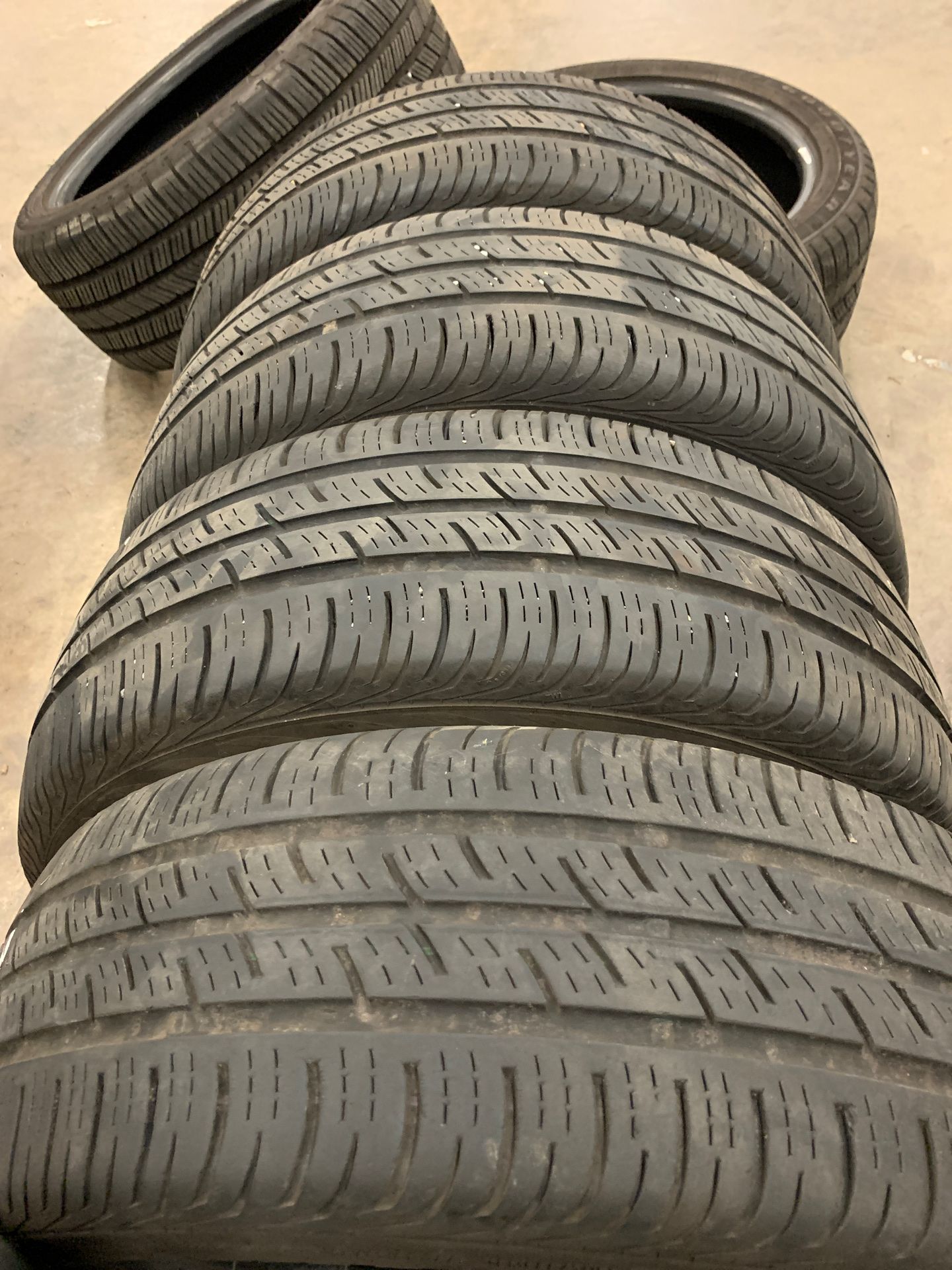 4.RUN FLAT P195/55R16.$250