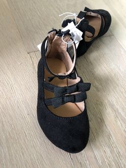 Old navy NWT toddler girl shoes size 5