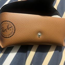 Ray Ban’s Men’s Aviator Sunglasses 