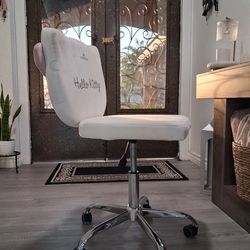 HELLO KITTY CHAIR
