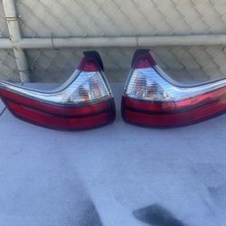2015-2020 Toyota Sienna Right & Left Tail Lights OEM