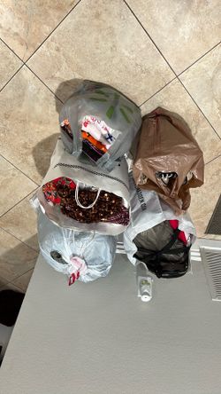 Bags of women’s clothing each $20 only