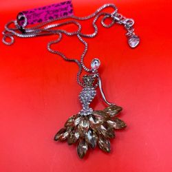 Betsey Johnson Necklace 