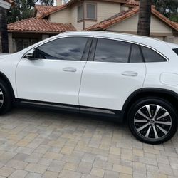 2021 Mercedes-Benz GLA 250