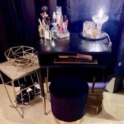 Black Gold Vogue Vanity Bundle 
