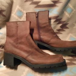 NEW Women's genuine leather boots