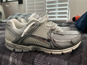 Nike Zoom Vomero 5 Men's Shoes