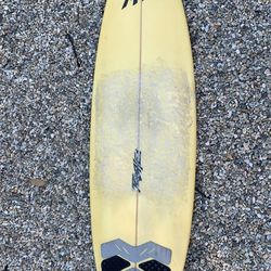 6’1 M10 shortboard