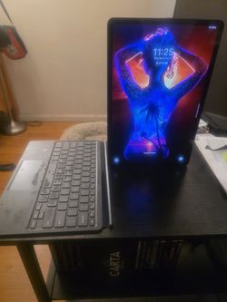 Galaxy Tablet S7 With Keyboard Case