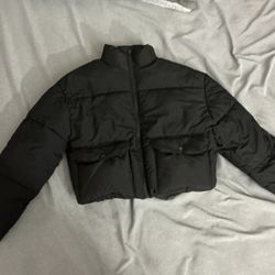 Cropped puffer jacket