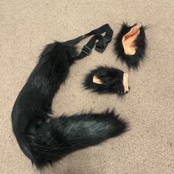 New ffax fur  tail with adjustable buckle waist included is matching clip on ears   New black fur furry cat tail festival rave emo costume cosplay ear