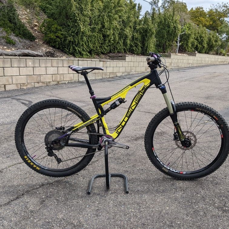 Small 2015 Intense Carbine 27.5 Carbon Mountain Bike for Sale in La Mesa CA OfferUp